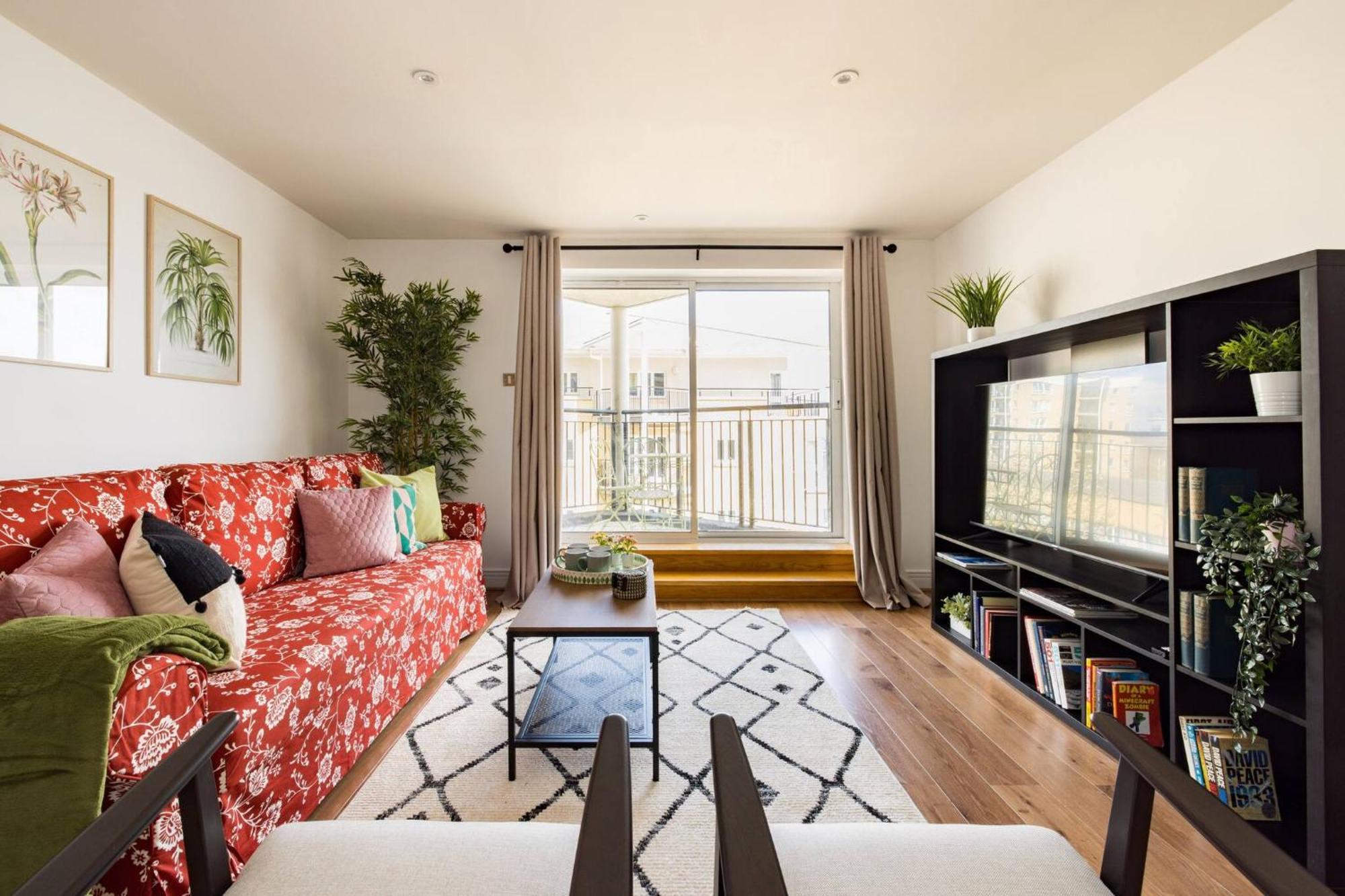Wild Roses Service Apartments - East India London Bagian luar foto