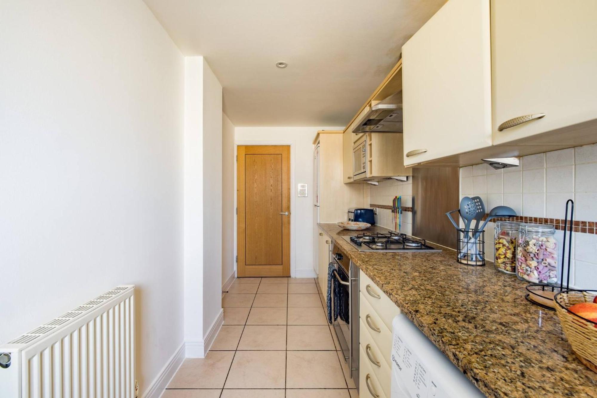Wild Roses Service Apartments - East India London Bagian luar foto