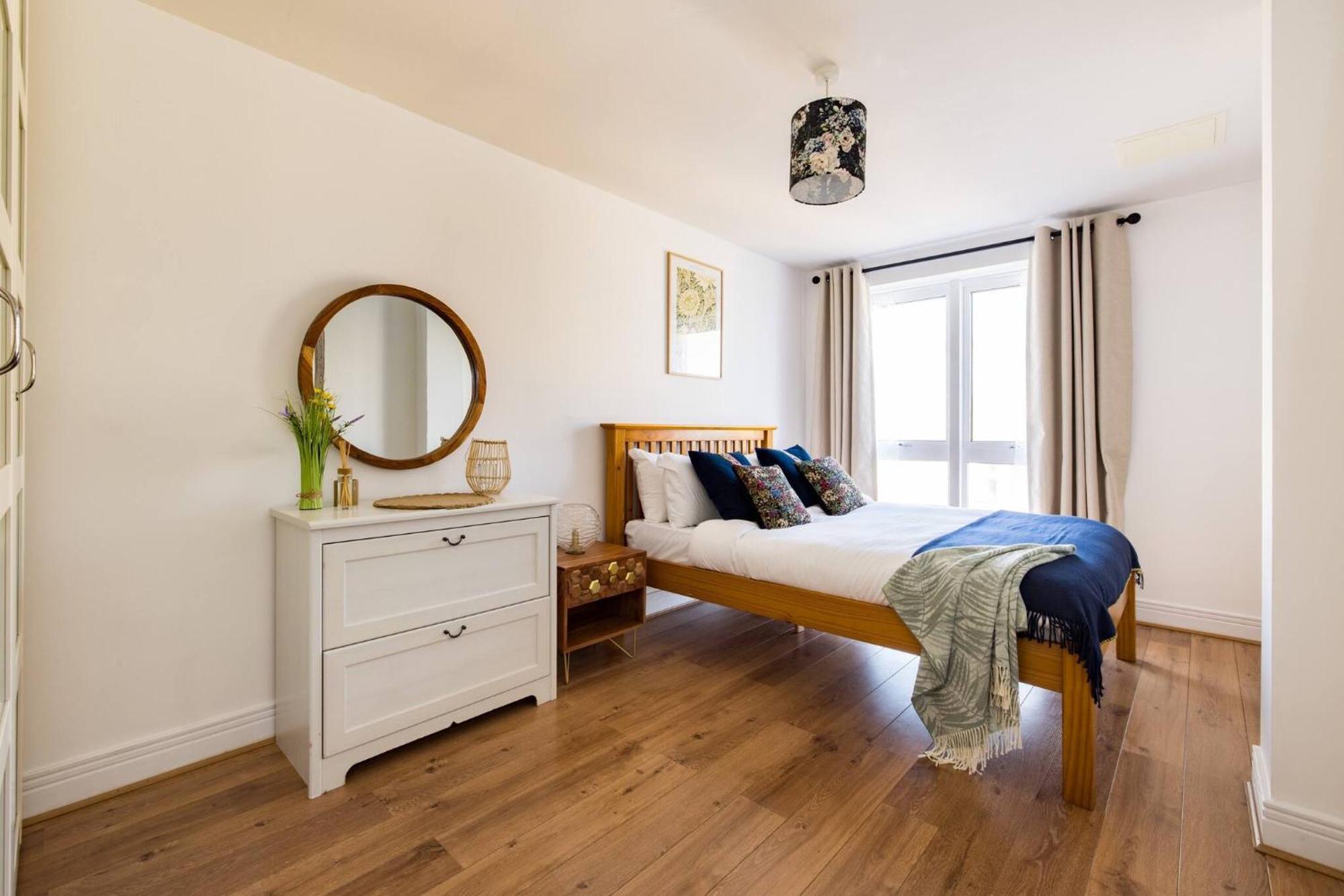 Wild Roses Service Apartments - East India London Bagian luar foto