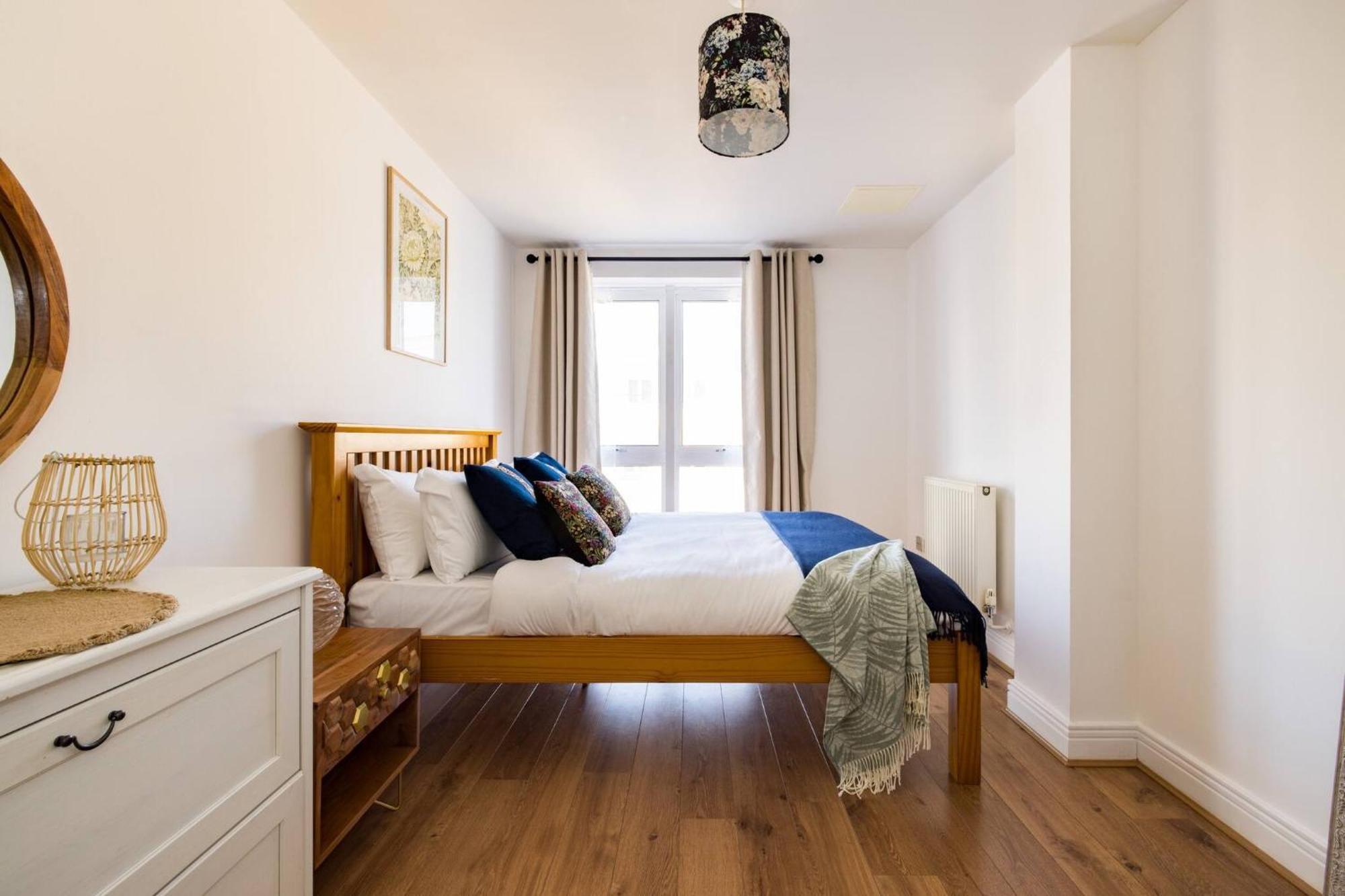 Wild Roses Service Apartments - East India London Bagian luar foto